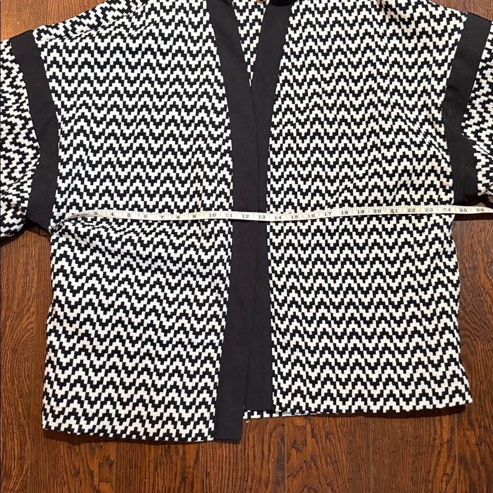 🄷&🄼 Monochrome Zigzag Knit Top size 6 - Picture 8 of 14